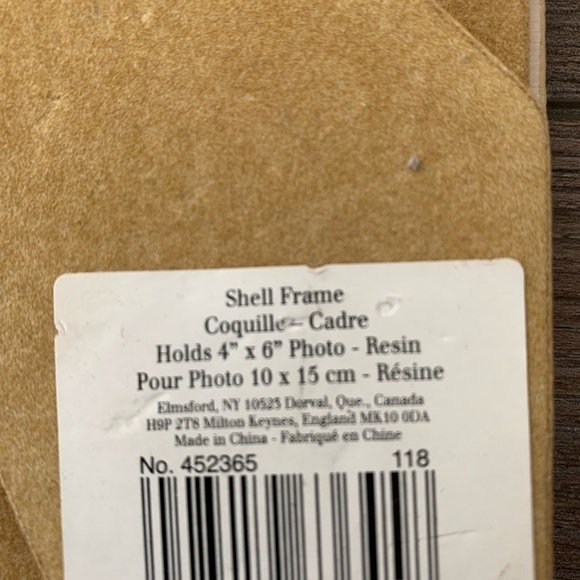 Shell-Embellished Photo Frame - Picture 2 of 7